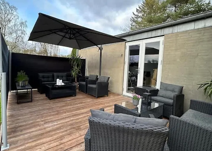 Lux With 2 Bedrooms Apartament Egå